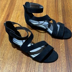 Rockport black suade sandals.